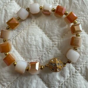 Elegant Gold and Cream Beaded Bracelet